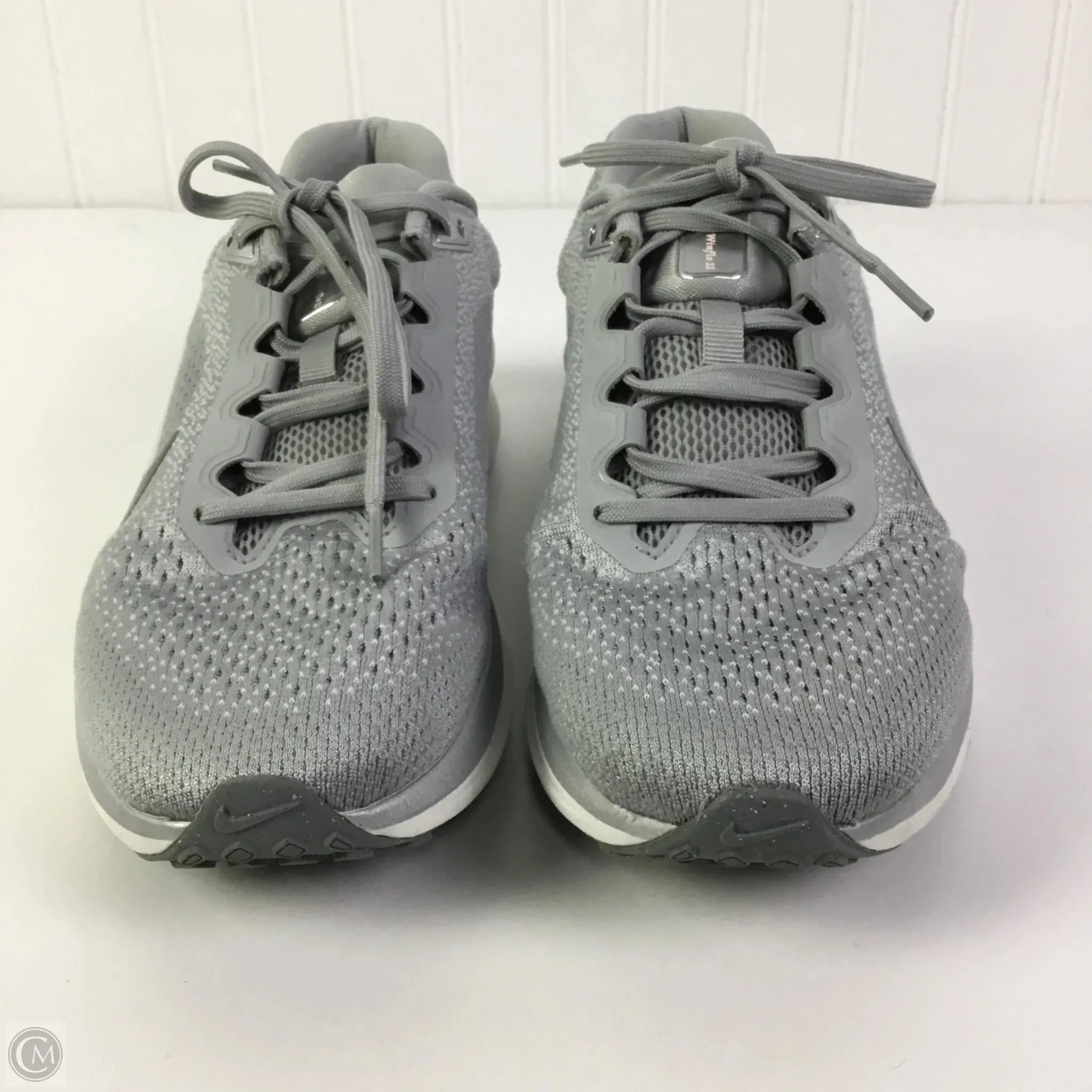 Shoes Athletic By Nike In Grey, Size: 9