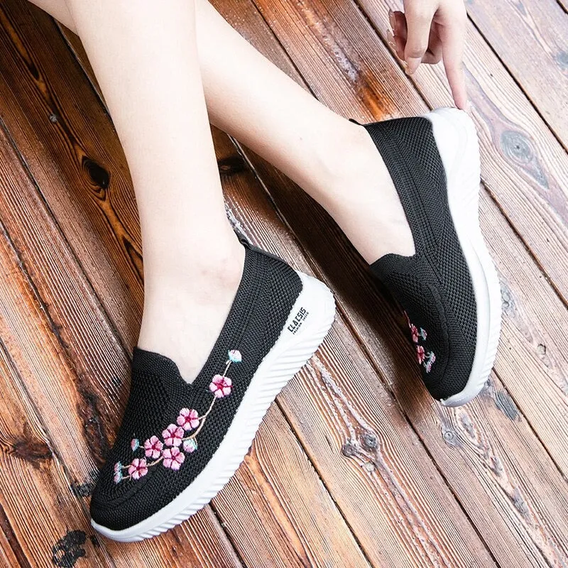 Super comfortable and elastic shoes