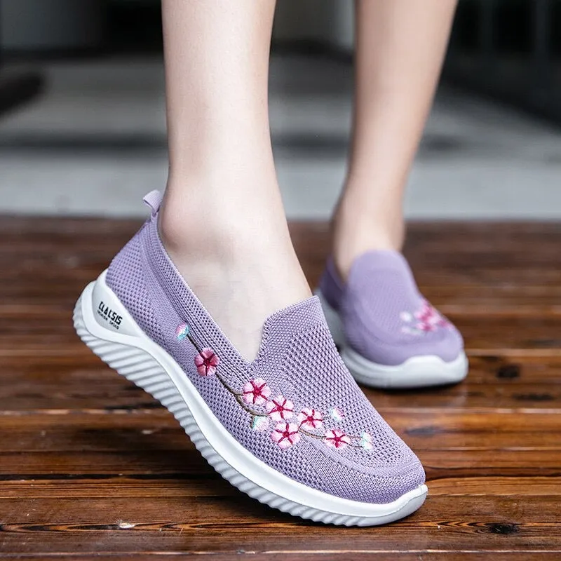 Super comfortable and elastic shoes